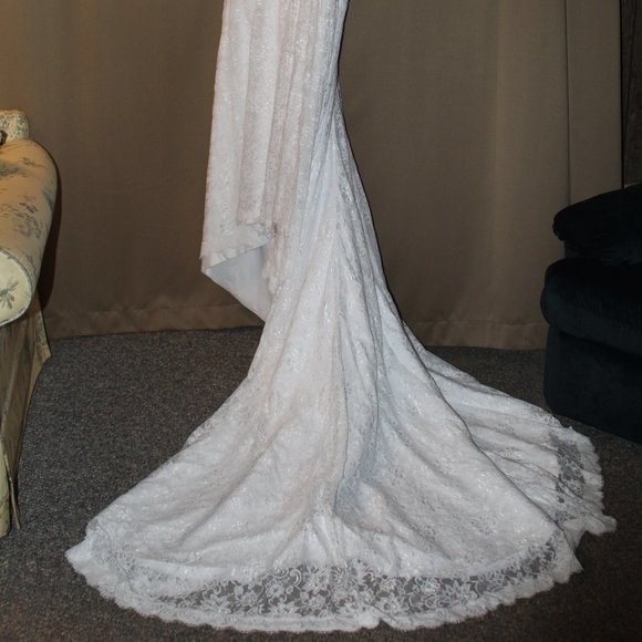 NWOT Beautiful Modest Wedding Gown with Train, White with Lace and Rhinestones - Picture 5 of 16